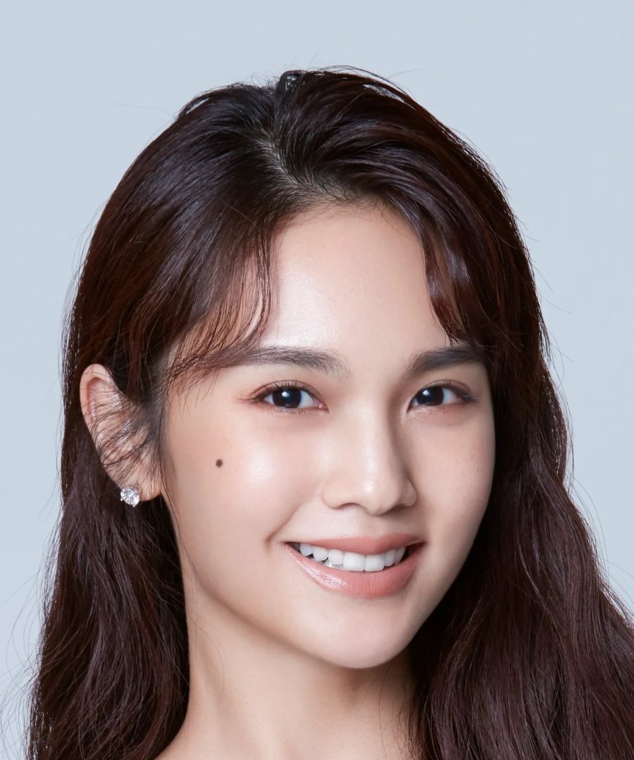 Rainie Yang