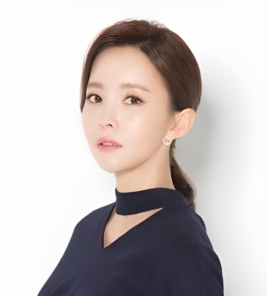 Yoon Joo Hee